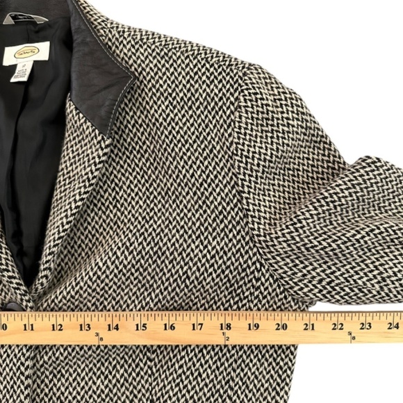 Talbots Coat/Blazer Wool Herringbone Womens 12 Pockets Leather Collar Academia - Picture 9 of 16